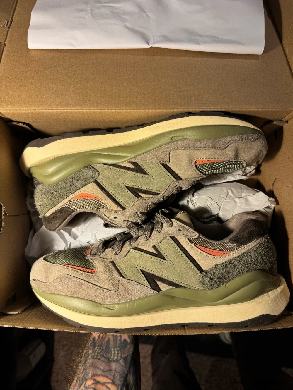 Men’s New Balance 57/40 Olive Green, Tan Size 10 GUC